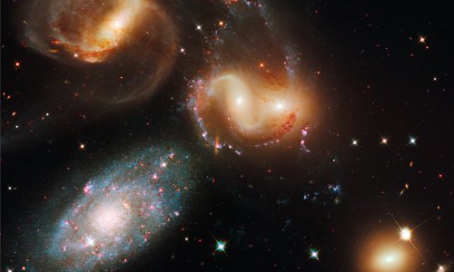 NASA, ESA, and the Hubble SM4 ERO Team