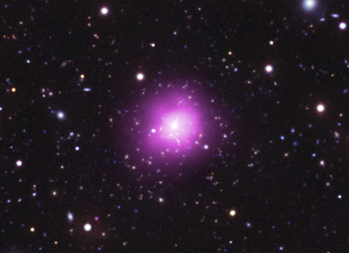 Bild: Röntgen: NASA/CXC/MIT/M.McDonald; UV: NASA/JPL-Caltech/M.McDonald; synligt: AURA/NOAO/CTIO/MIT/M.McDonald