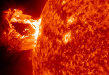 Ett utbrott av materia i solens korona 16 april, 2012. Sådana här resulterar i norr- och sydsken om de riktas mot jorden. Bild: NASA/SDO/AIA
