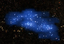 Jättelik galaxstruktur upptäckt i det unga universum
