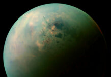 Solsystemets himlakroppar: Titan Titan med sjöar enligt sonden Cassinis infrarödkamera Bild: NASA/JPL-Caltech/SSI