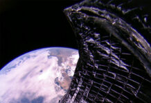 Solsegelsatellit seglar runt jorden
