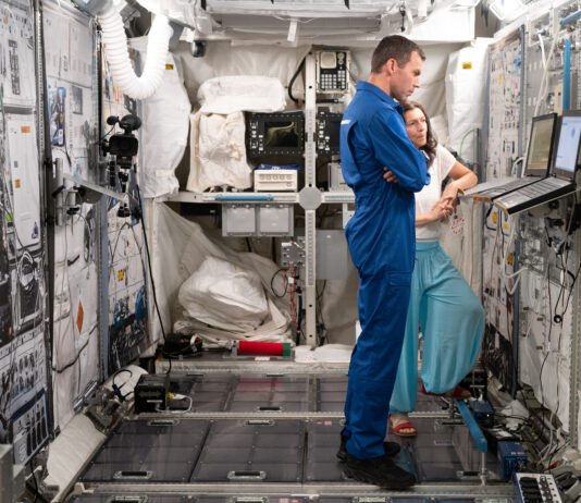 Snabbspår till rymden med statlig mångmiljonsatsning Marcus Wandt tränar i en modell av Columbus-modulen vid European Astronaut Center i Köln, Tyskland. Källa: ESA–P. Sebirot
